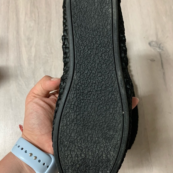 TOMS woven shoes size 11 women - Picture 3 of 3